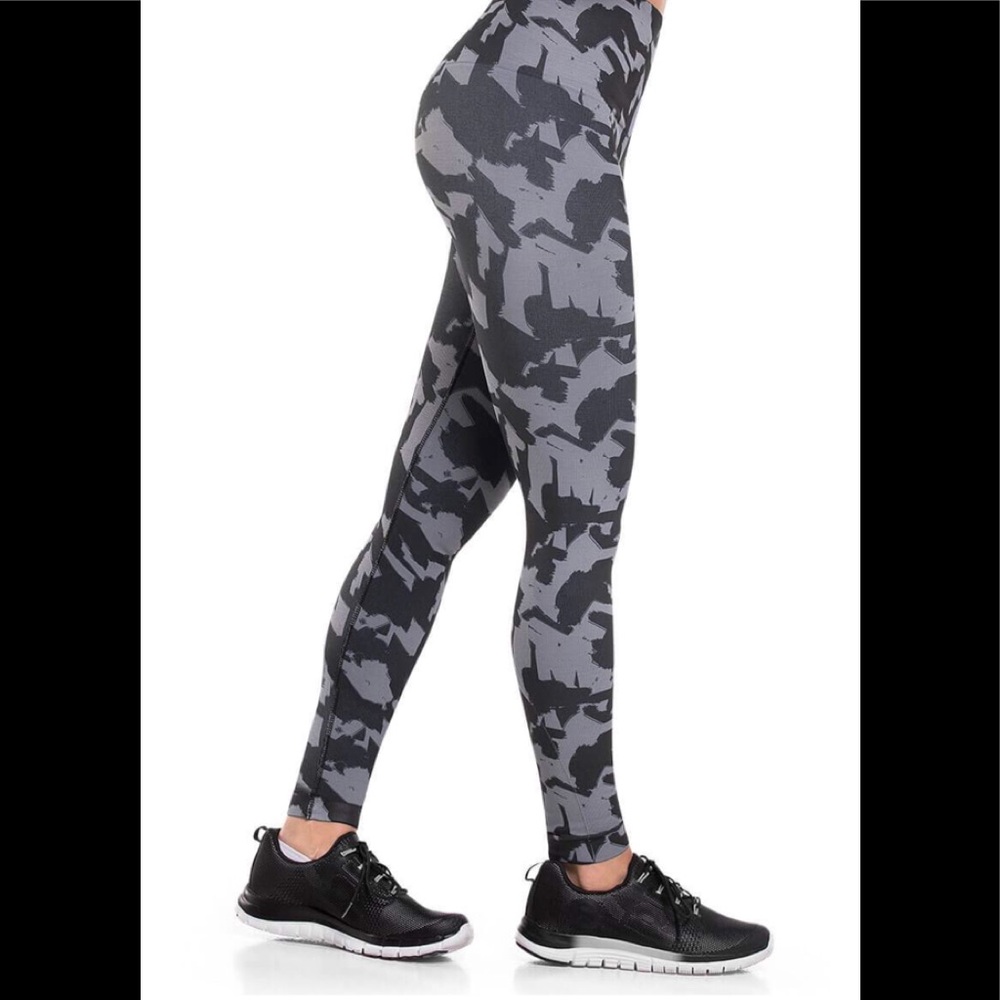 ULTRA COMPRESSION AND ABDOMEN CONTROL FIT LEGGING